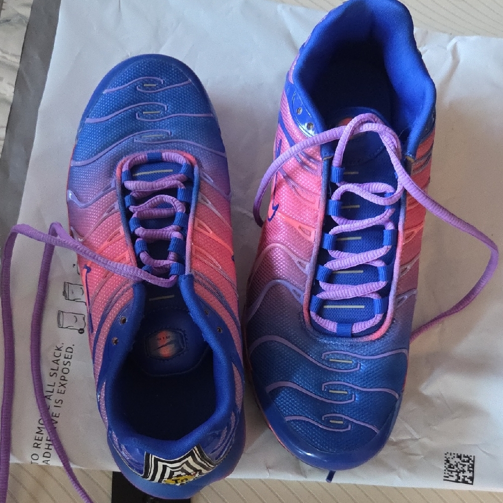 Nike Air Tn Pink and Blue Sneakers 6 5Y 8W